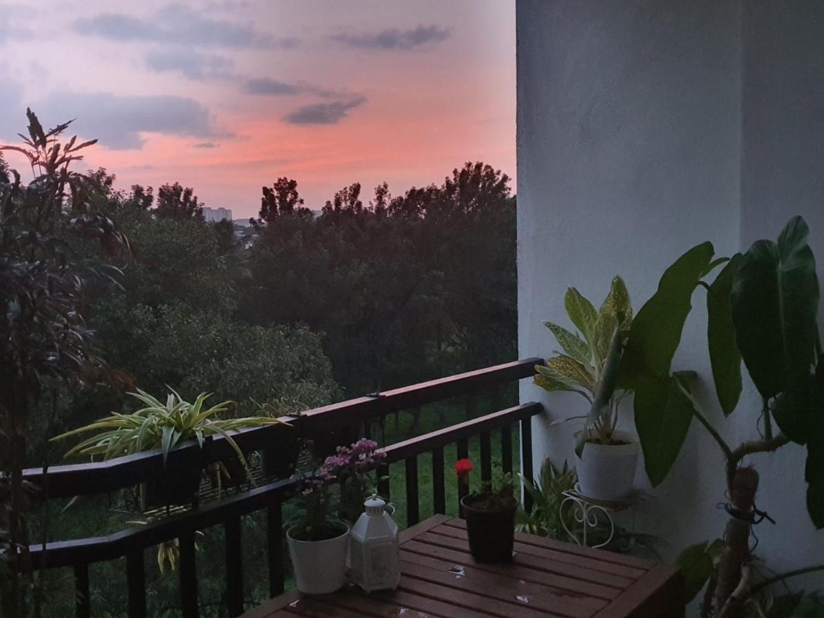 Serene Home Stay Bangalore Bagian luar foto