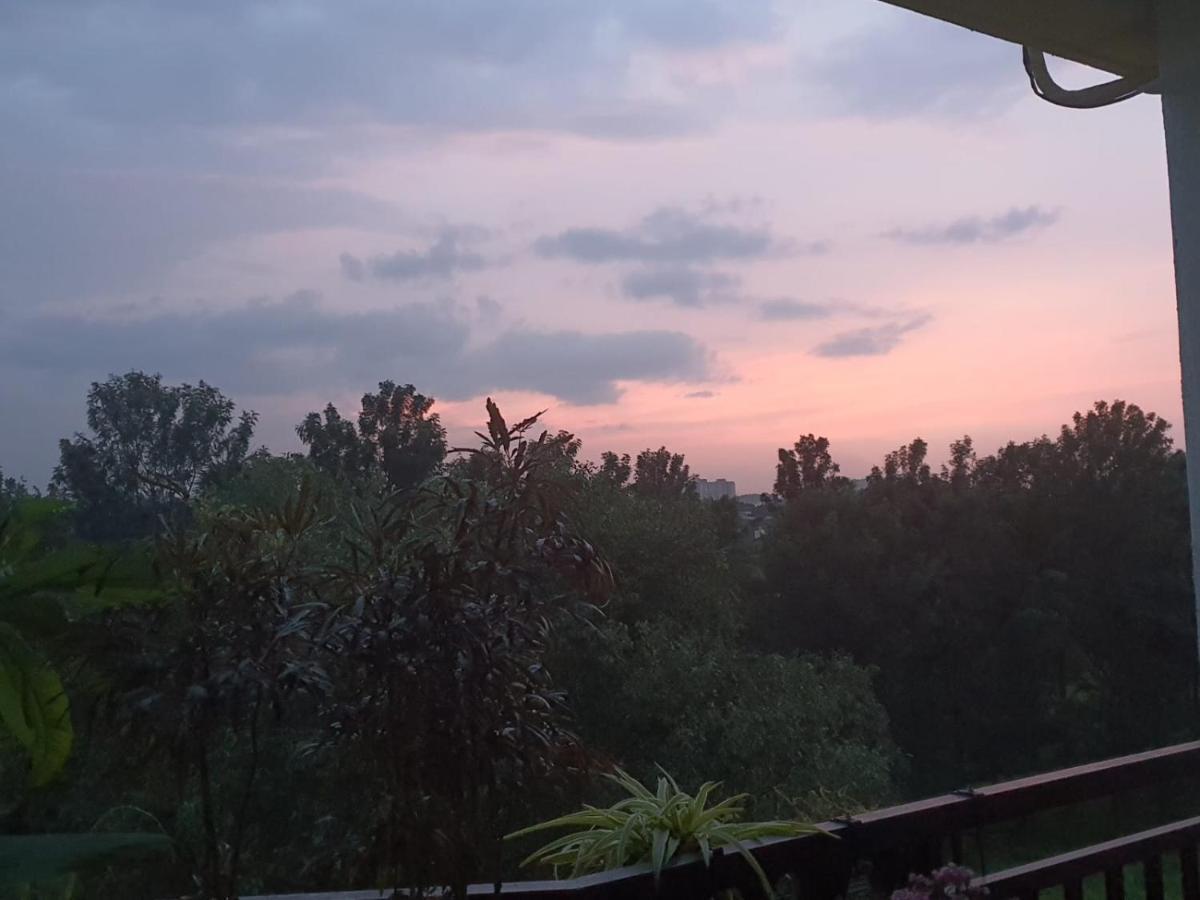 Serene Home Stay Bangalore Bagian luar foto